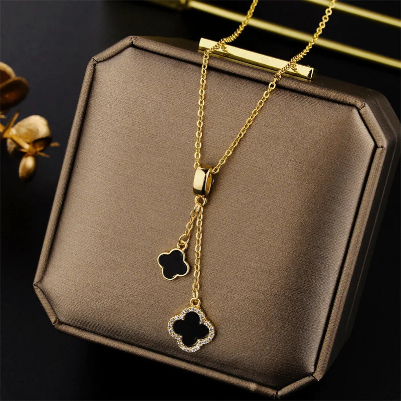Clover Necklace - Black